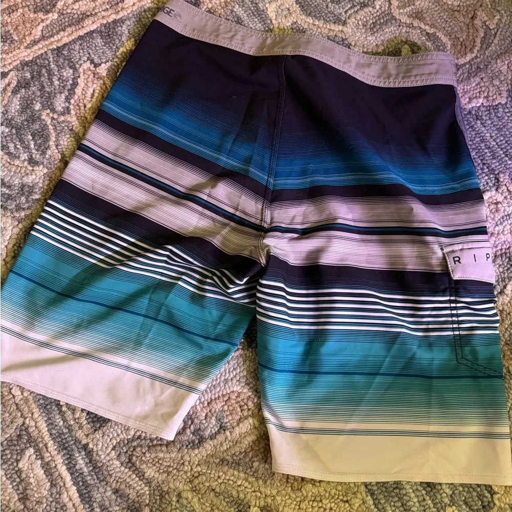 Geometric Patterned Shorts with Drawstring - Picture 7 of 12